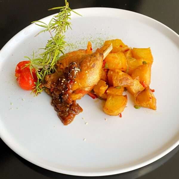 Pulpa de rata confiata cu piure de cartofi cu trufe si sos demiglace 400g